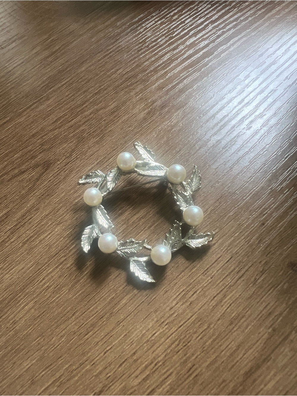 Silver Faux Pearl Wreath Brooch